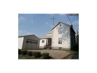 116 E North Ave, East Palestine, OH 44413
