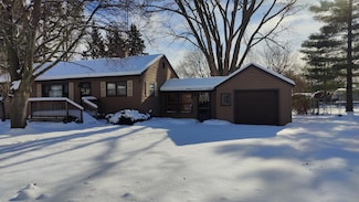 670 Sheridan Rd, Saint Joseph, MI 49085