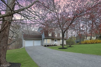 97 Wesley Dr, West Milford, NJ 07480