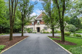 950 Woodbine Place, Lake Forest, IL 60045