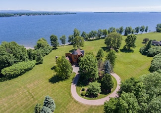 357 Mcgregor Point, Alburgh, VT 05440