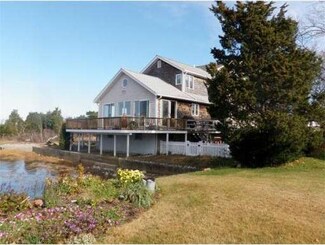 5 Dartmouth St, Scituate, MA 02050