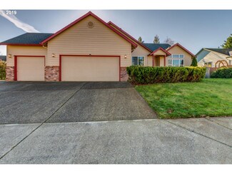 15070 Pebble Beach Dr, Oregon City, OR 97045