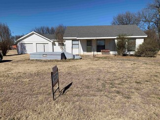 282300 E 1800 Rd, Comanche, OK 73529