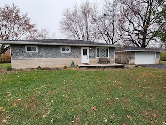 248 Robbins Dr, Greenwood, IN 46142