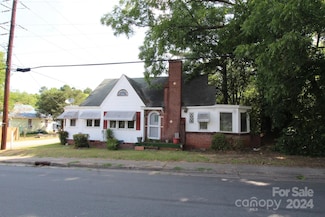 814 Salisbury St, Wadesboro, NC 28170