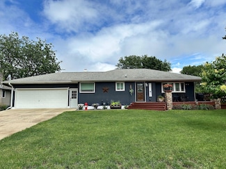 304 N Manyaska St, Sherburn, MN 56171