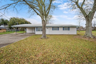 4923 Country Club Ct, Lake Charles, LA 70605