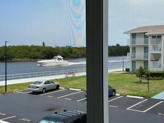 530 Horizons E Unit 207, Boynton Beach, FL 33435