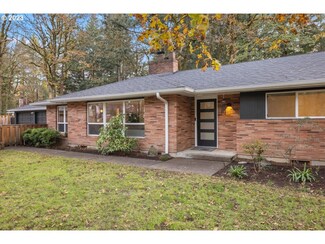 15119 Quarry Rd, Lake Oswego, OR 97035
