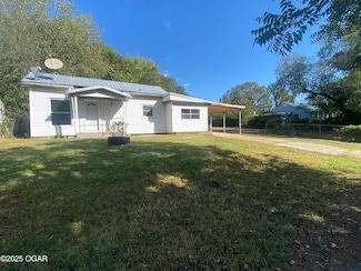 106 E Ann St, Goodman, MO 64843