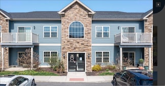 48 Bavarian Way Unit 125, Altamont, NY 12009
