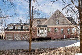 107 Bellevue Blvd N, Bellevue, NE 68005