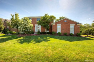 8873 Cobblestone Cir, Plymouth, MI 48170