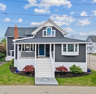 14 Lewis St, Hull, MA 02045