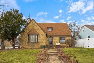 350 Vandalia St, Elgin, IL 60123