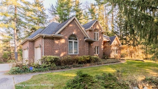 4710 Wellington Dr, Okemos, MI 48864