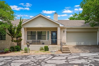 239 Old Oaks, Kerrville, TX 78028
