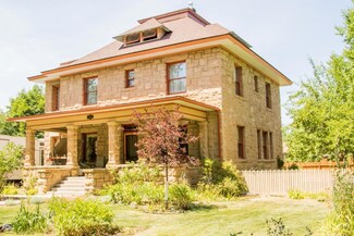 712 W Broadway St, Lewistown, MT 59457