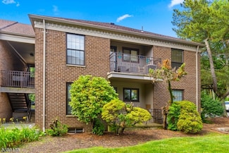 323 Gill Ln Unit 5B, Iselin, NJ 08830