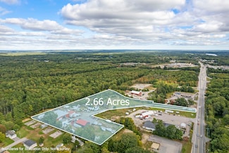 34 Compass Ln, Topsham, ME 04086