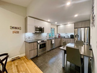 2025 Commonwealth Ave, Auburndale, MA 02466