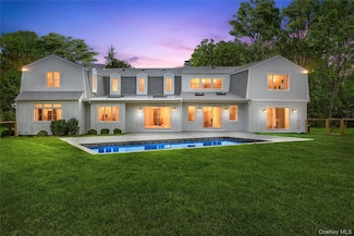 5 Pheasant Ln, Remsenburg, NY 11960