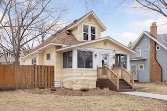 1099 Argyle St, Saint Paul, MN 55103