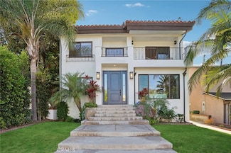 2501 N Poinsettia Ave, Manhattan Beach, CA 90266