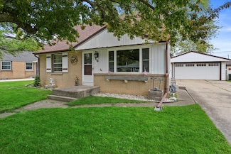 804 Clark Ave, South Milwaukee, WI 53172
