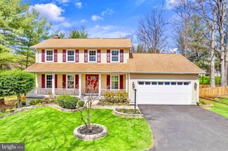 13304 Tuckaway Dr, Fairfax, VA 22033
