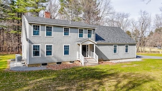 29 Washington St, Boxford, MA 01921