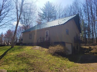 694 Norridgewock Rd, Fairfield, ME 04937