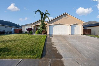 8701 W Clearwater Place, Kennewick, WA 99336