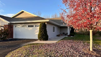 1278 Meadowbrook Dr Unit 2, Cleveland, WI 53015