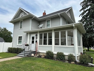 59 E Benton St, Winterset, IA 50273