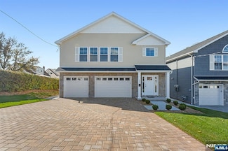 102 Charlton Ave, Lodi, NJ 07644