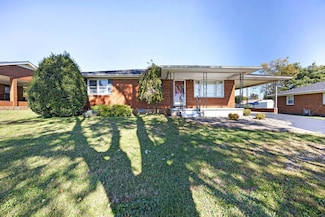 513 N Loretto Rd, Lebanon, KY 40033