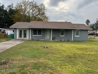 4205 Searle Ave, Gulfport, MS 39507