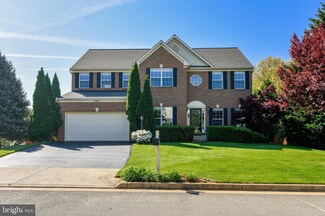 9657 Crecy Ln, Manassas, VA 20110