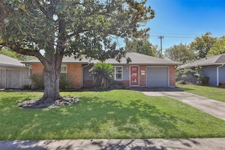 4613 Libbey Ln, Houston, TX 77092