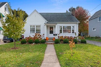 135 W 21st Ave, Oshkosh, WI 54902
