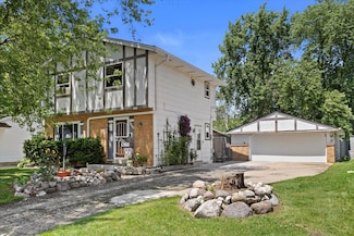 7846 W Green Tree Rd, Milwaukee, WI 53223