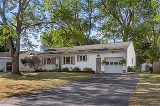 407 Fletcher Dr, Syracuse, NY 13212