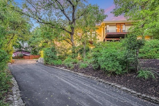 19 Sugar Shack Dr, West Lake Hills, TX 78746