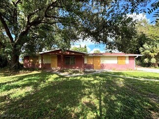 213 Maria St, Fort Myers, FL 33916