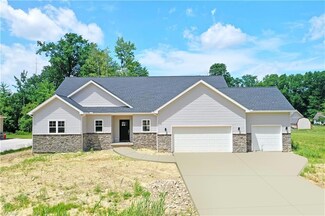 23 Brookview Dr, Cortland, OH 44410