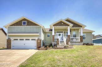 1831 Cattails Dr, Joplin, MO 64801