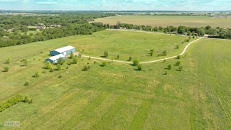 17551 Frazier Rd, Sandwich, IL 60548