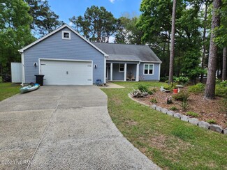 101 Cypress Ct, Pine Knoll Shores, NC 28512